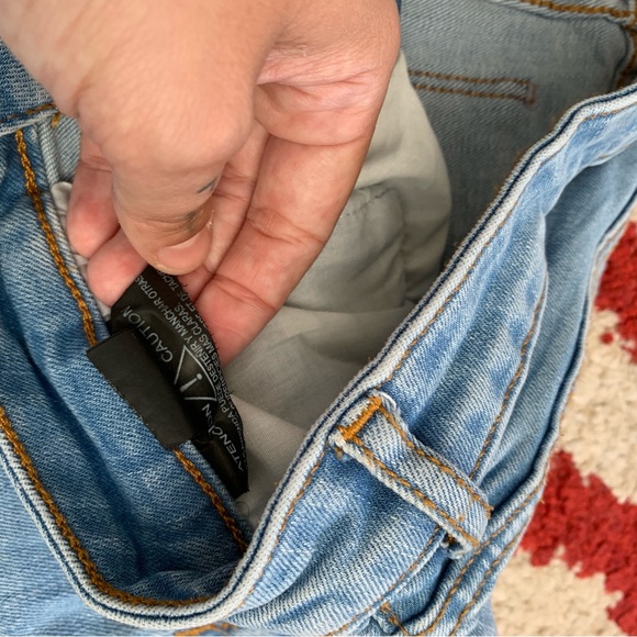 ZARA HIGH WAISTED BLUE BELL BOTTOM JEANS - Picture 5 of 8